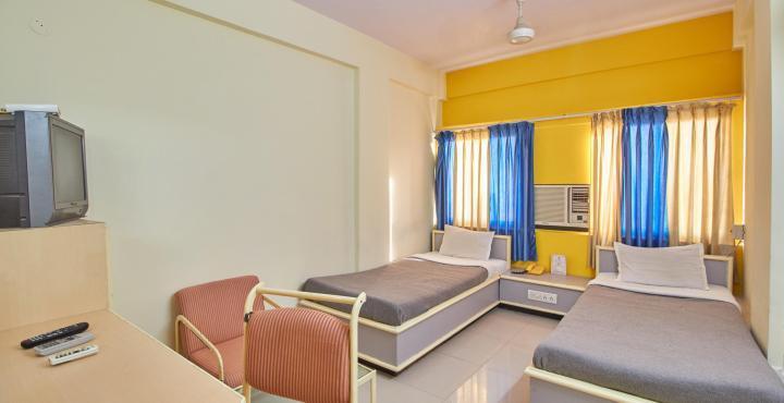 Hotel Aditya Rajkot Exteriör bild