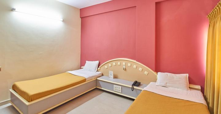 Hotel Aditya Rajkot Exteriör bild